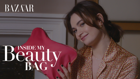 Harper's Bazaar UK のプレビュー - Inside My Beauty Bag